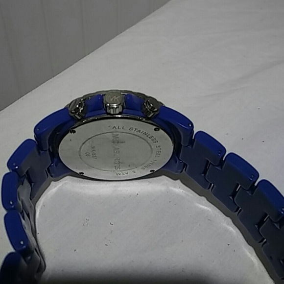 COPY - Michael. Kors. Exclusive color - Picture 4 of 6